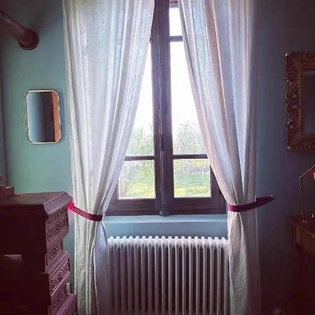 Podere Merlo 4* פארמה